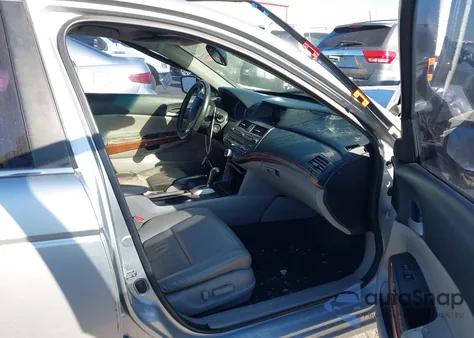 2012 Honda Accord 2.4 Ex-L from USA, damaged, VIN 1HGCP2F88CA221234